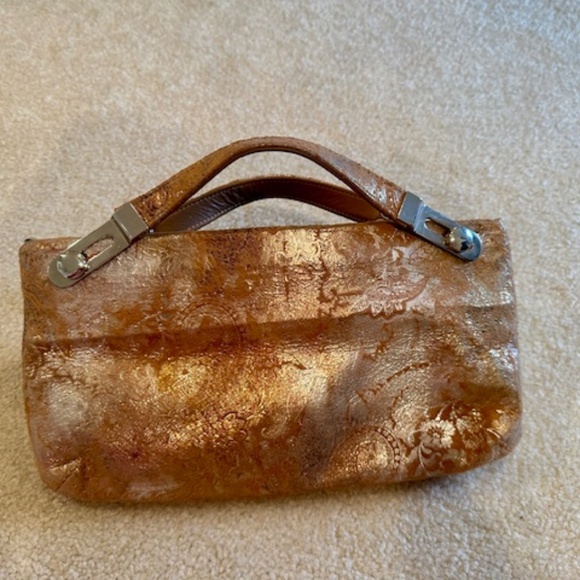 VINTAGE WOMEN'S DUE FRATELLI GENUINE LEATHER HANDBAG, SHINY BROWN & SILVER COLOR - Picture 3 of 11